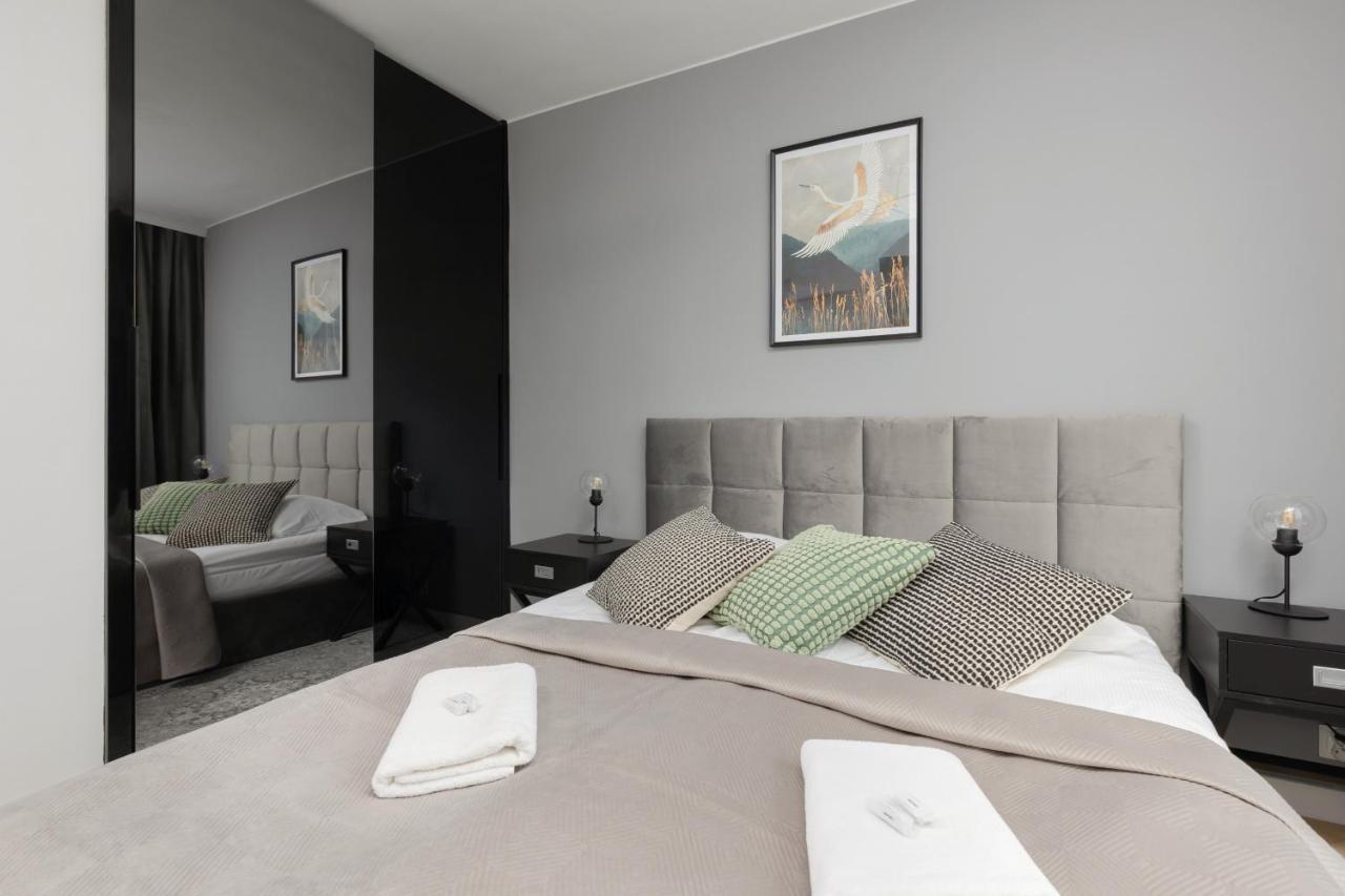 Stylish Apartment Heart Of Warsaw By Noclegi Renters Extérieur photo